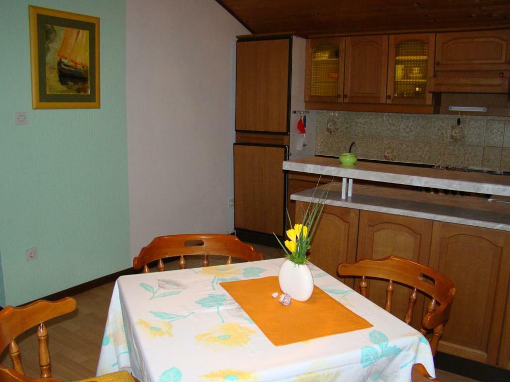 Apartamento House Subic Supetarska Draga Exterior foto